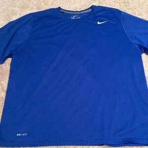 NIKE Mens Dri Fit Shirt Sleeved Shirt - size Xl